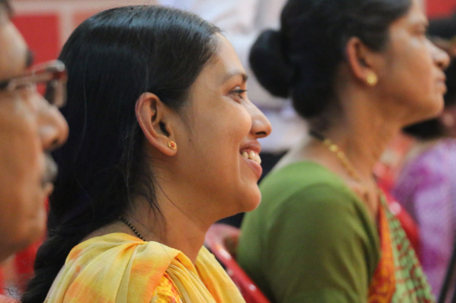 Hundreds gathered to the Hour of Hope Retreat Prayer organized by Grace Ministry at Prayer Center in Mangalore here on Friday 09, 2018. People who attended the retreat prayer perceived the touch of God.